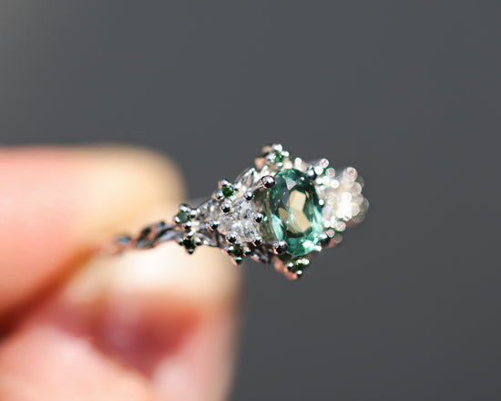 Deep forest green sapphire and kite diamond trilogy ring – Aardvark  Jewellery